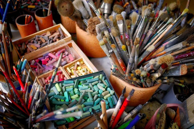 How to Use Chalk Paint on Old Closet Organizers: A Step-by-Step Guide